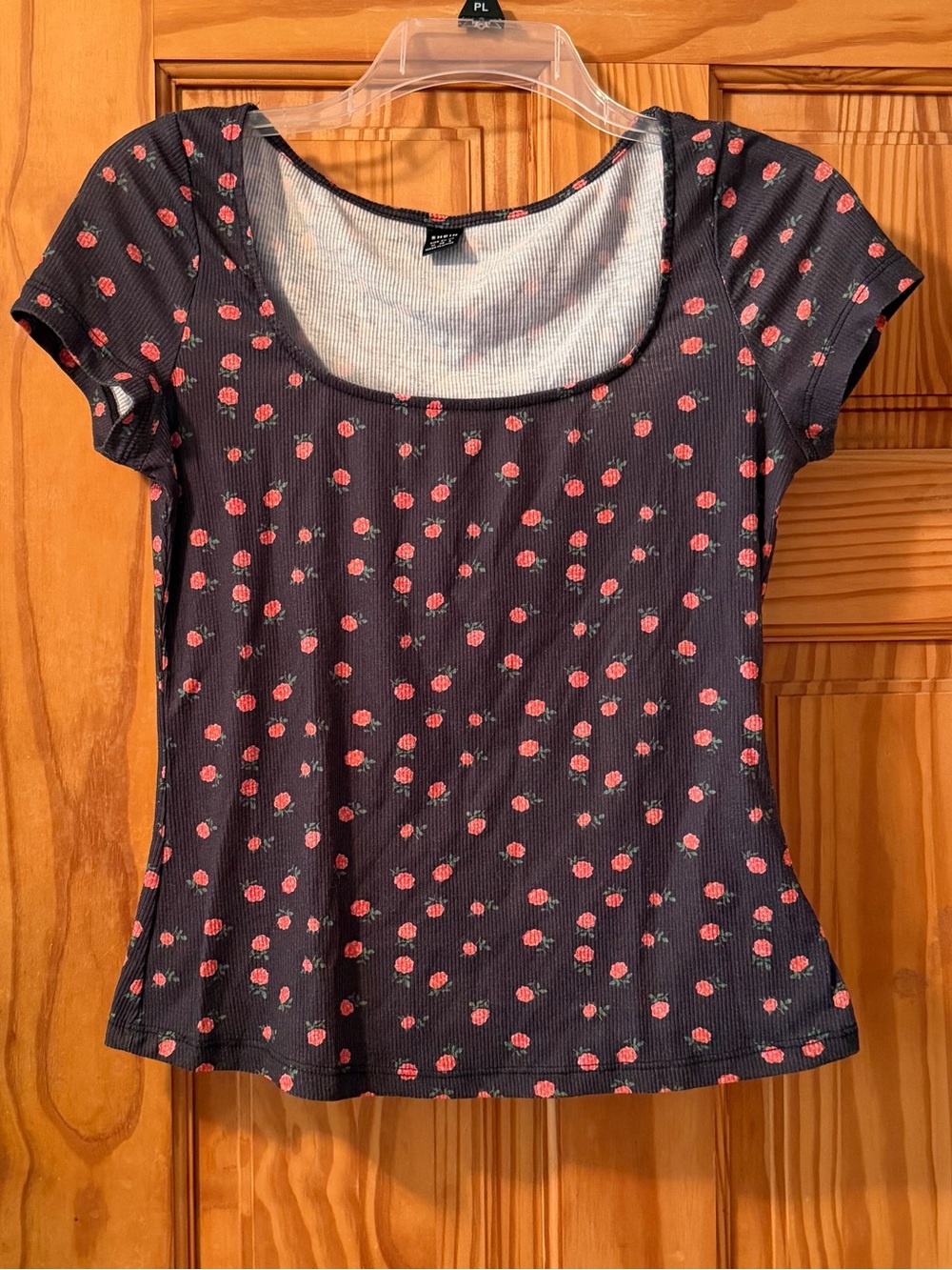 SHEIN Black Scoop Neck Short Sleeve Tee with Pink Rose Print